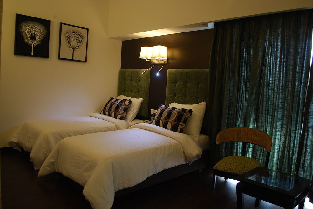 Hotel Oyster Chandigarh Exterior photo